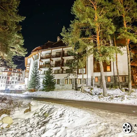 In Out Kosara Апартаменты 4*