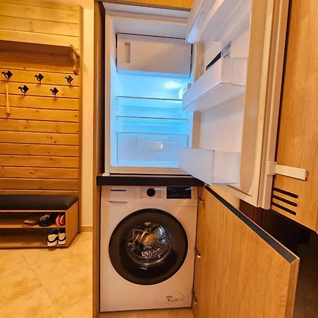 In Out Kosara Апартаменты Банско